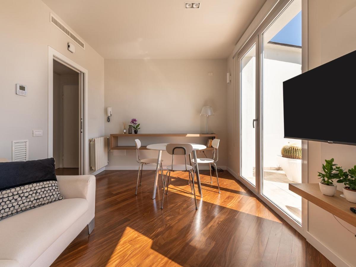 Penthouse Center